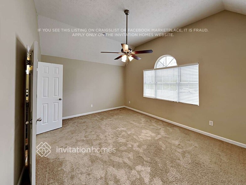 Building Photo - 6611 Crossing Creek Point