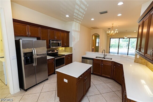 Building Photo - 11108 Esteban Dr