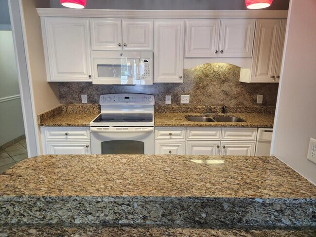 Building Photo - 216 Double Eagle Dr