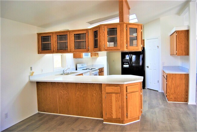 Building Photo - 3 Bedroom 2 Bath MF Home Carlton OR