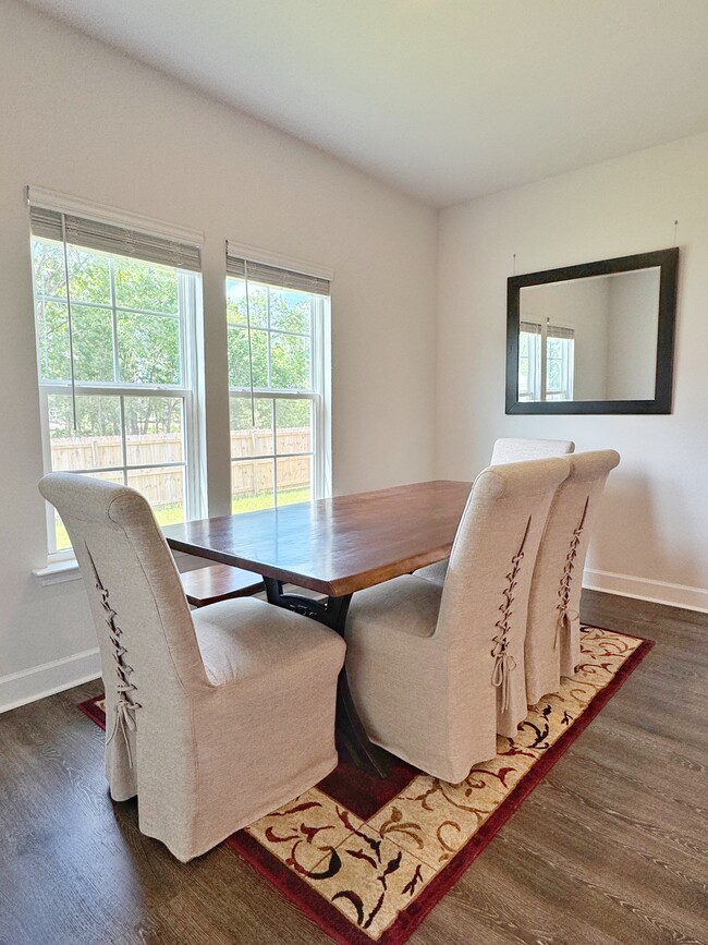 Building Photo - 3017 Dowington Dr