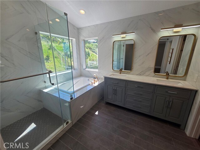 Building Photo - 20732 Broken Bit Dr