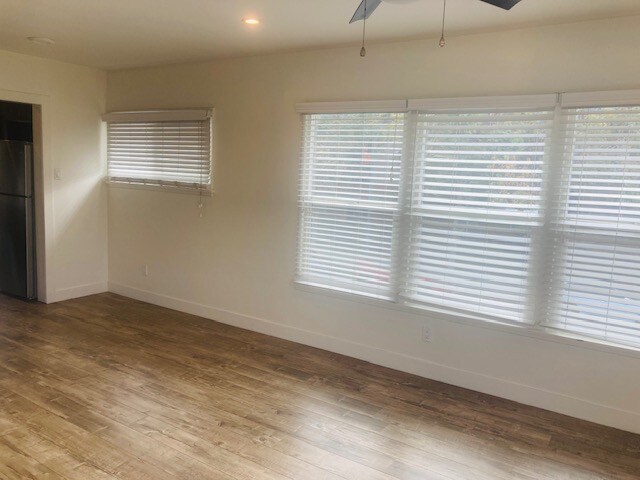 Building Photo - 429 W 3rd St