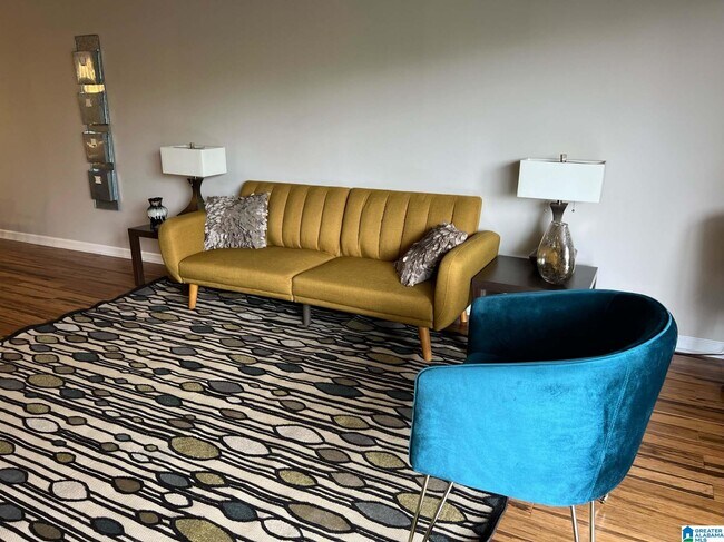 Building Photo - 1120 Beacon Pkwy W