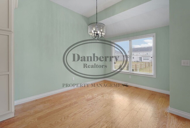 Building Photo - 14866 Lake Winds Dr