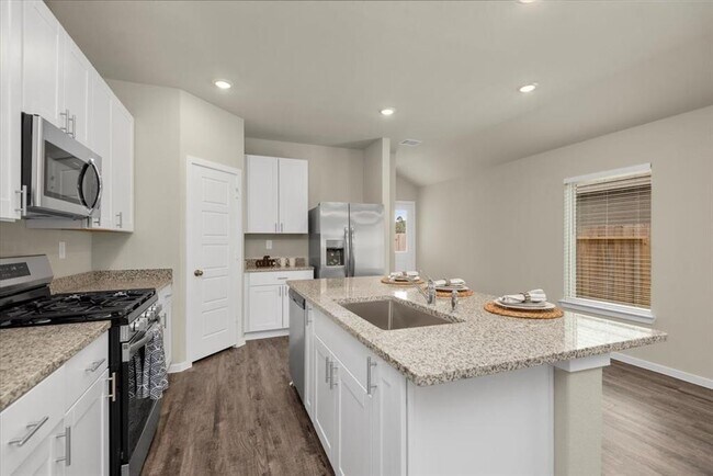Building Photo - 13567 bay springs drive