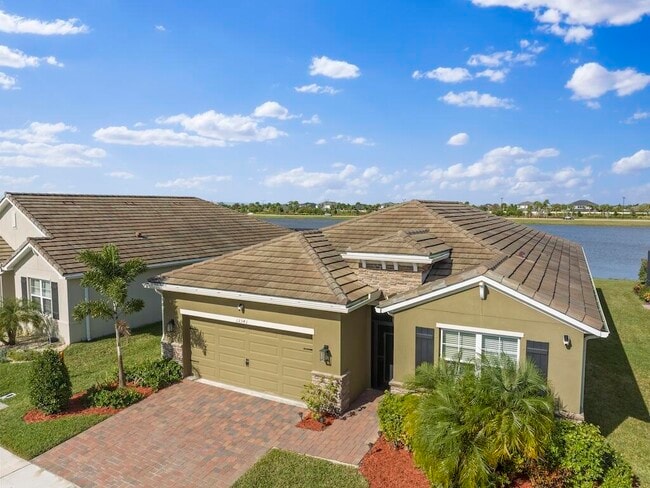 Building Photo - 12341 Arabella Dr