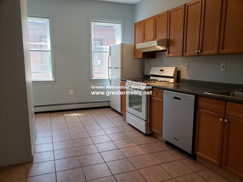 Primary Photo - 40 N Bennet St