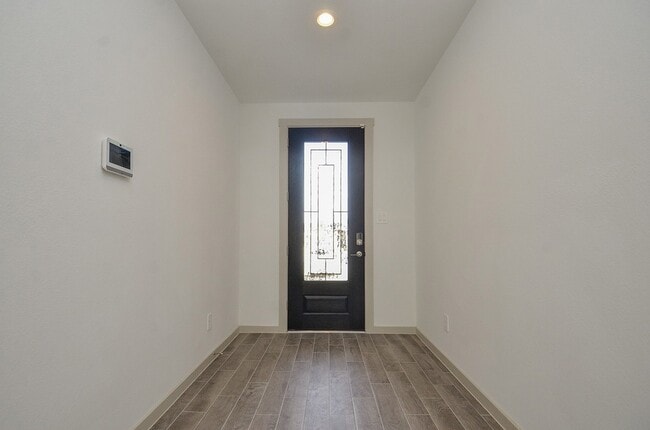 Building Photo - 29203 Pikes Peak Dr