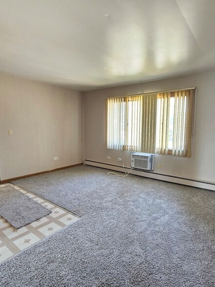 Building Photo - 1335 Abbott Dr