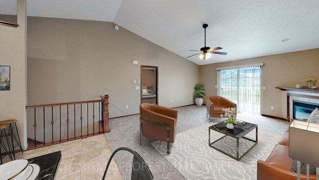 Building Photo - SPACIOUS AND AMENITY FILLED 3 BD, 2.5 BA T...