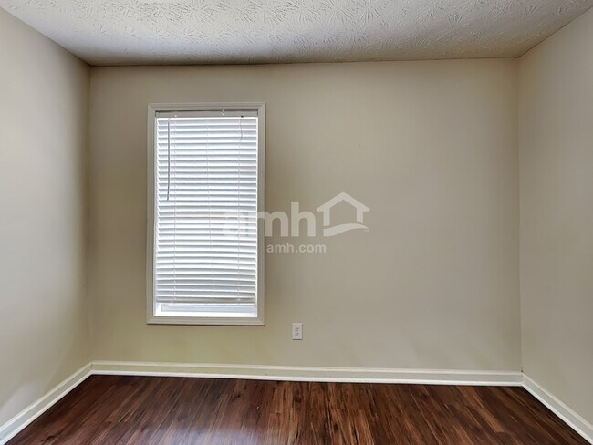 Building Photo - 3335 Berwick Field Dr