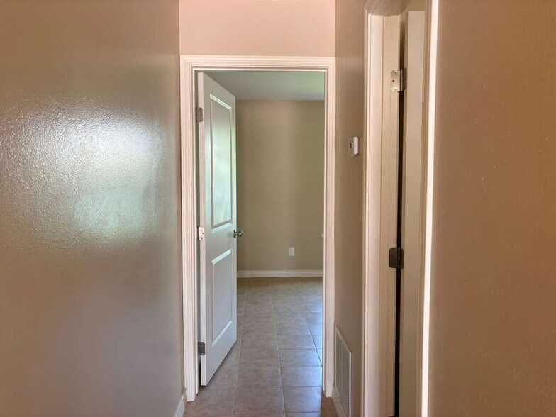 Building Photo - 4018 San Agustin Ave