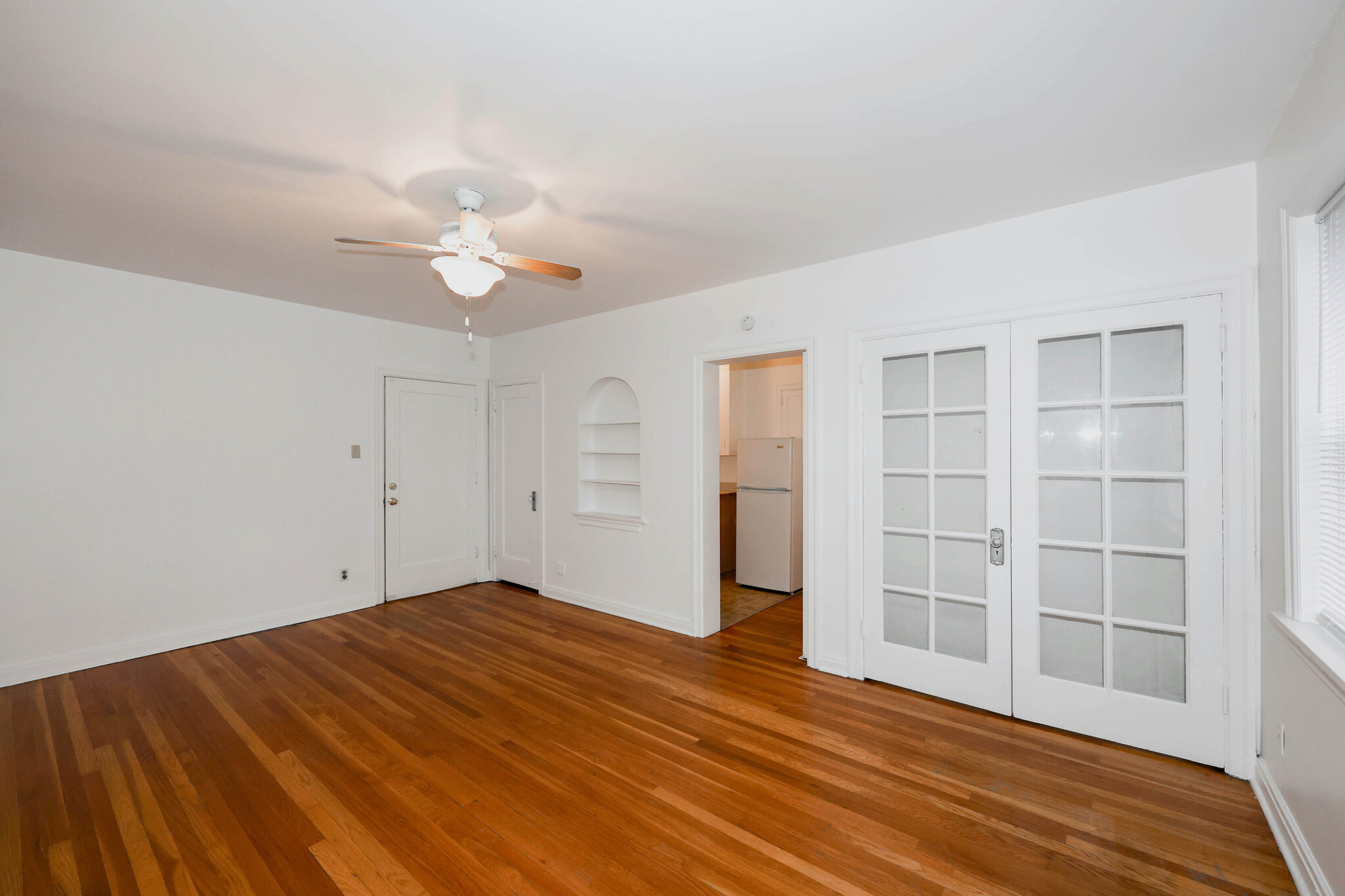 Building Photo - 740 E 300 S