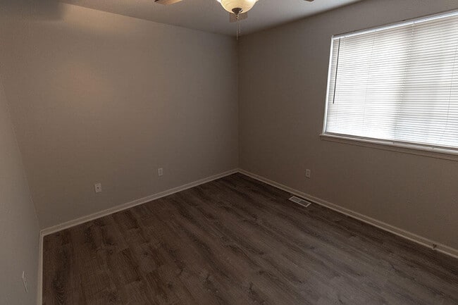 Building Photo - 3916 Snowy Owl Dr