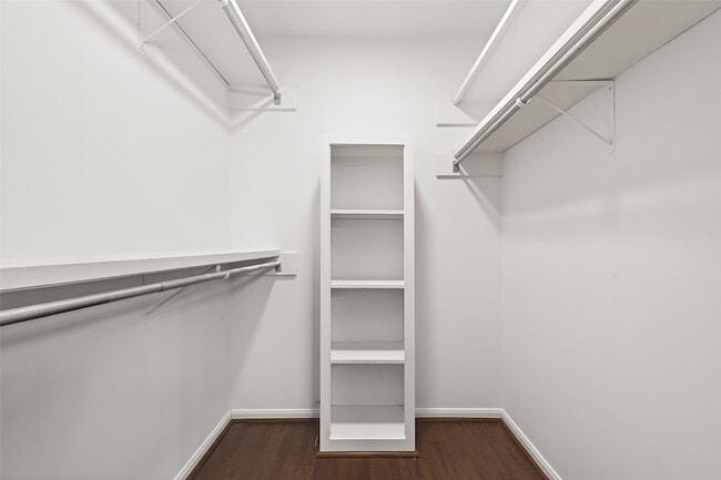 Building Photo - 6207 Claridge Dr