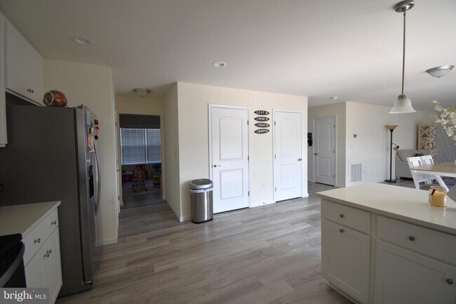 Building Photo - 84 Cilento Dr