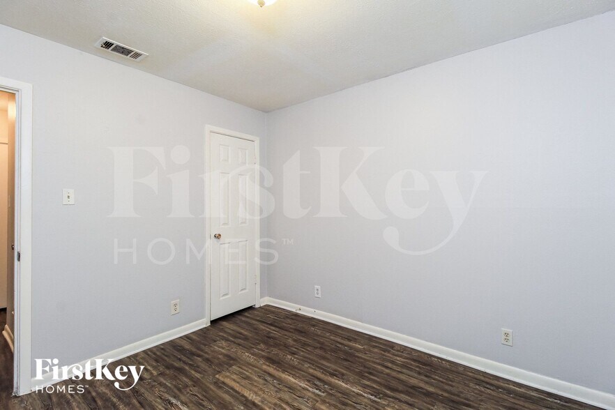 Building Photo - 3316 Sunnydale Ln