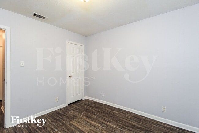 Building Photo - 3316 Sunnydale Ln