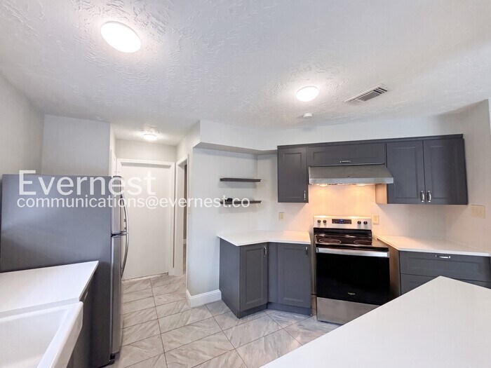 Building Photo - 1334 Willersley Ln