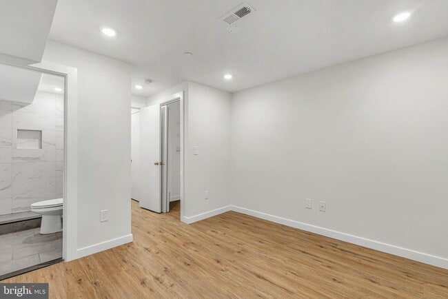 Building Photo - 2153 N Franklin St