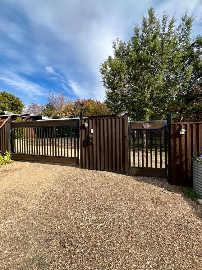 Building Photo - ALL BILLS INCLUDED!!! Studio Apartment - Country Living at its Best - FURNISHED