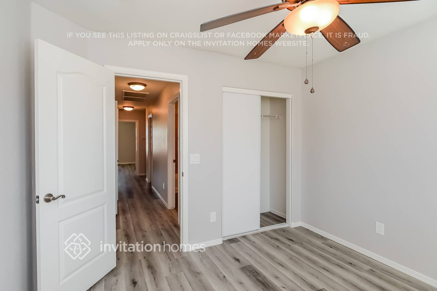 Building Photo - 10135 E Isleta Ave