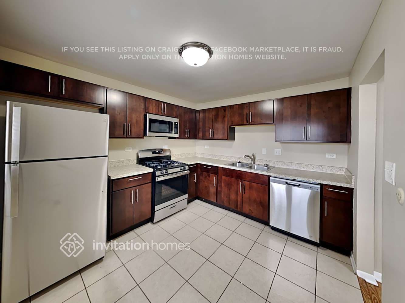 Building Photo - 1550 E Anderson Dr