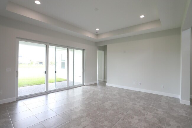 Building Photo - 15192 Wildwood Cir