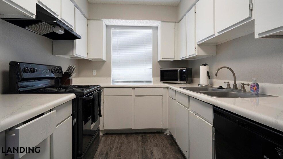 Building Photo - 130 Camino De Oro