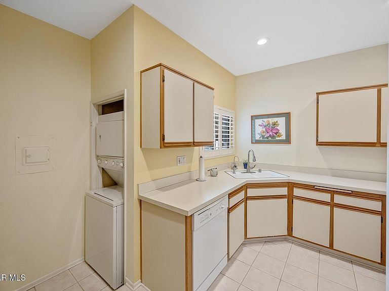 Building Photo - 77 Via Colinas