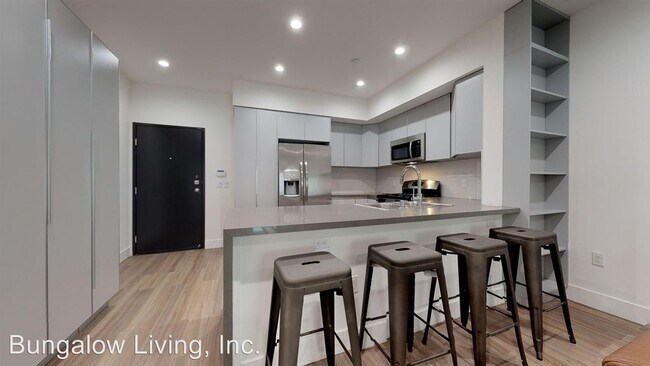 Building Photo - 1516 Colby Ave