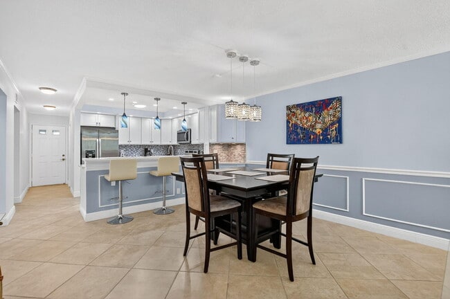 Building Photo - 18731 Stewart Cir