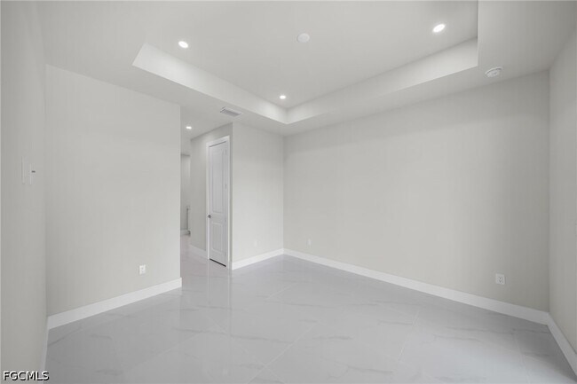 Building Photo - 2913 14th St W