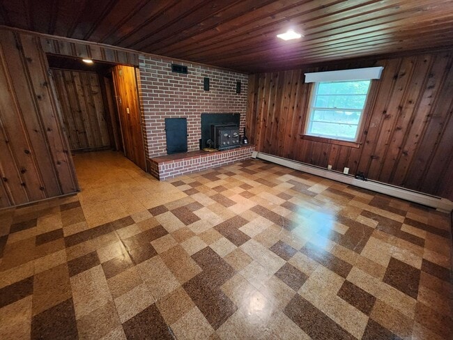 Building Photo - Country Home for Rent in Hanover