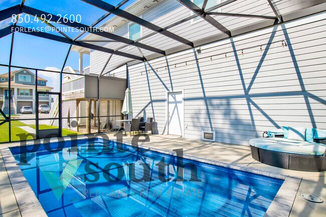 Building Photo - 16262 Tarpon Dr