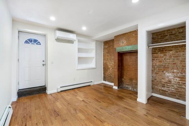 Building Photo - 65 Atlantic St