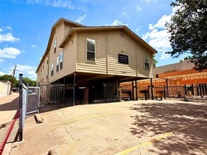 Building Photo - 5727 Richmond Ave