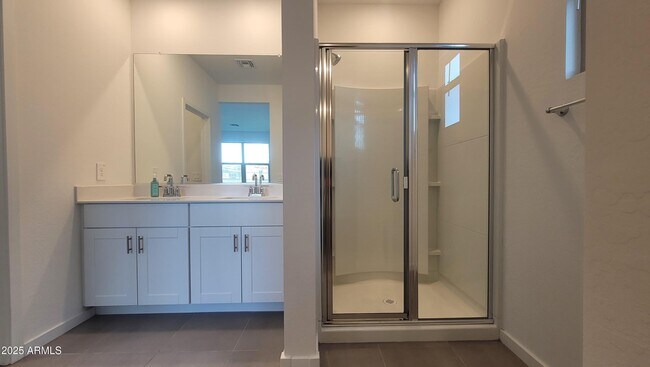 Building Photo - 15998 W Smoketree Dr