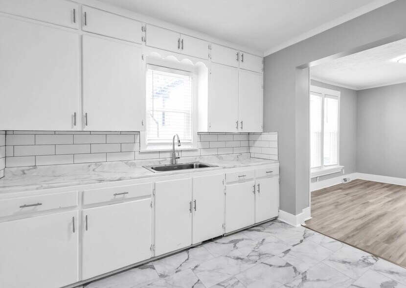 Building Photo - 3860 Dodge St