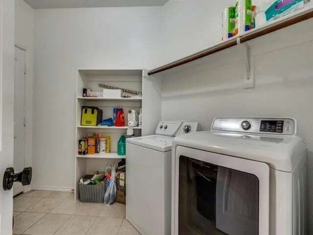 Building Photo - 6009 Myers Ct