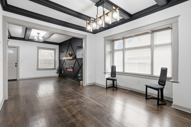 Building Photo - 1311 E 29th St