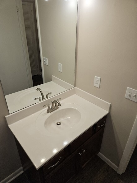 Building Photo - 101 Edgewood Dr