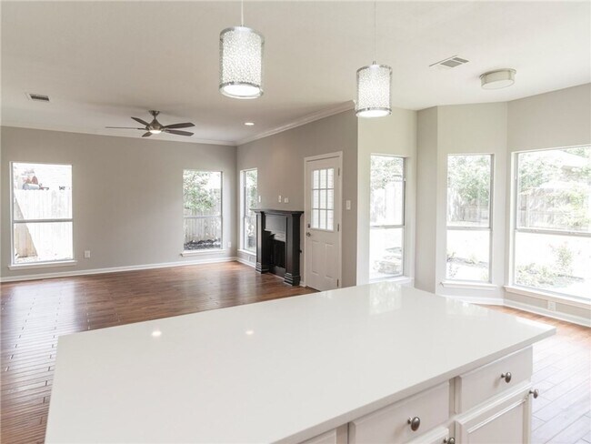 Building Photo - 6506 Bramber Ln