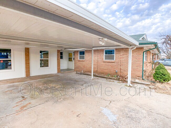 Primary Photo - 7009 NW 25th St