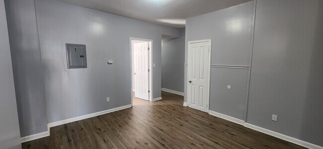 Building Photo - 1126 Kerlin St