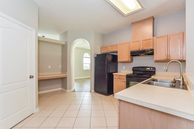 Building Photo - 10109 Granite Bay Dr