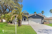 Building Photo - 11 Maple Run