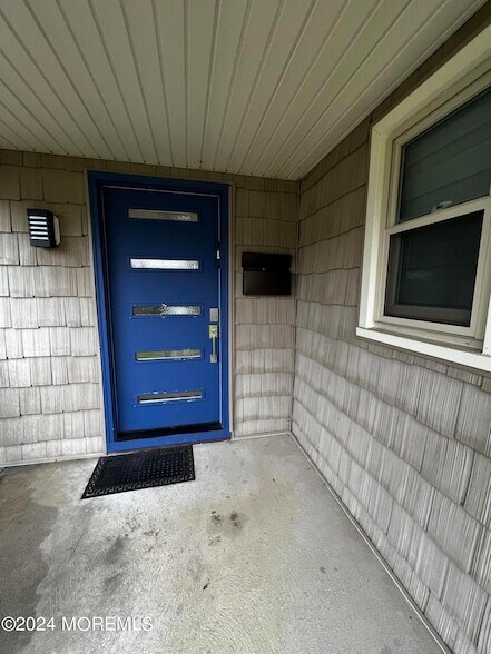 Building Photo - 85 Locust Ave