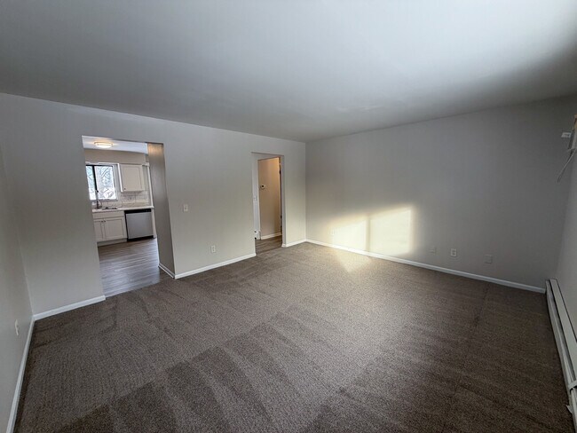 Building Photo - 1356 Vineland Ct SE